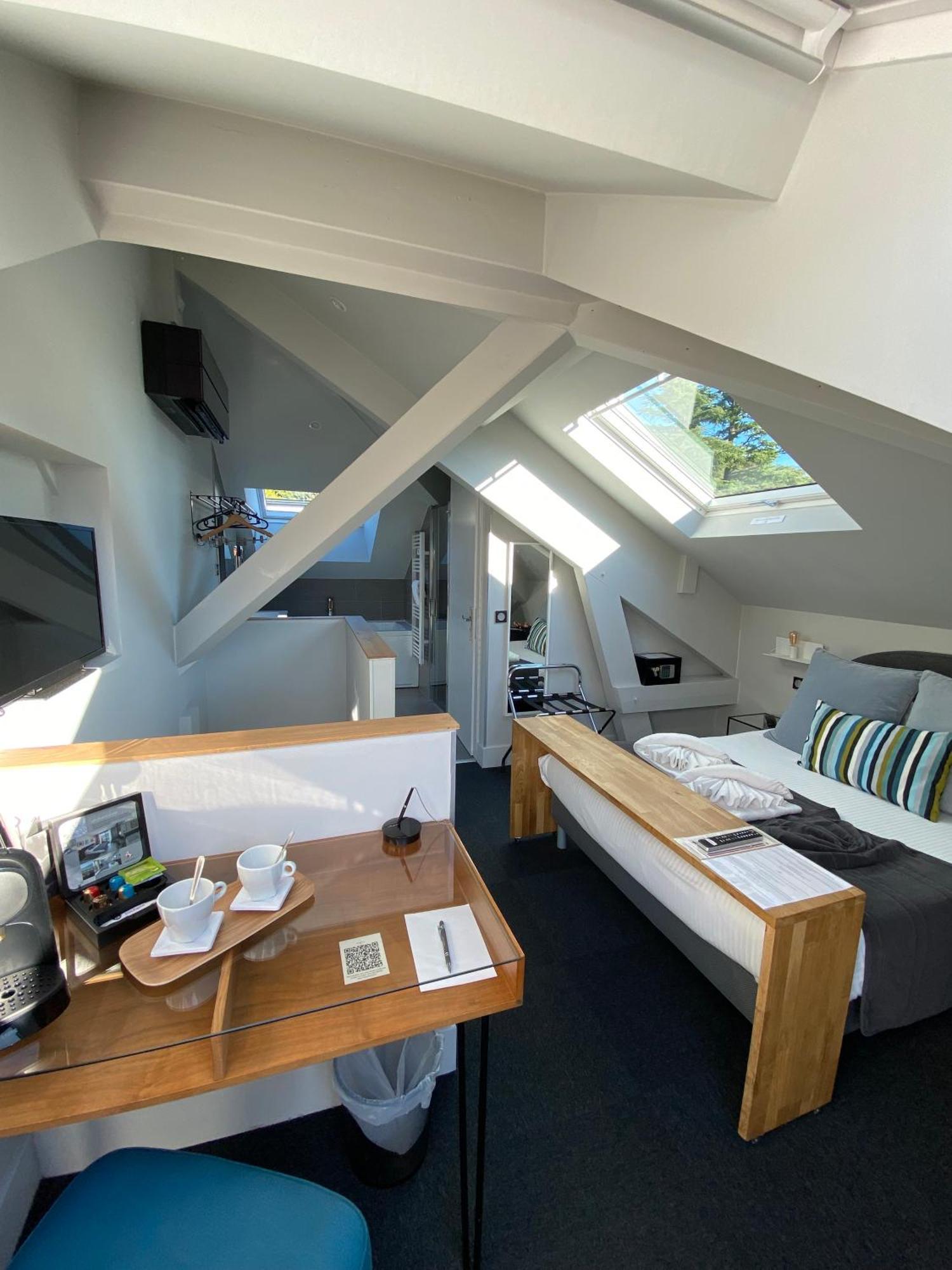 Les Suites Du Lac Aix-les-Bains Szoba fotó