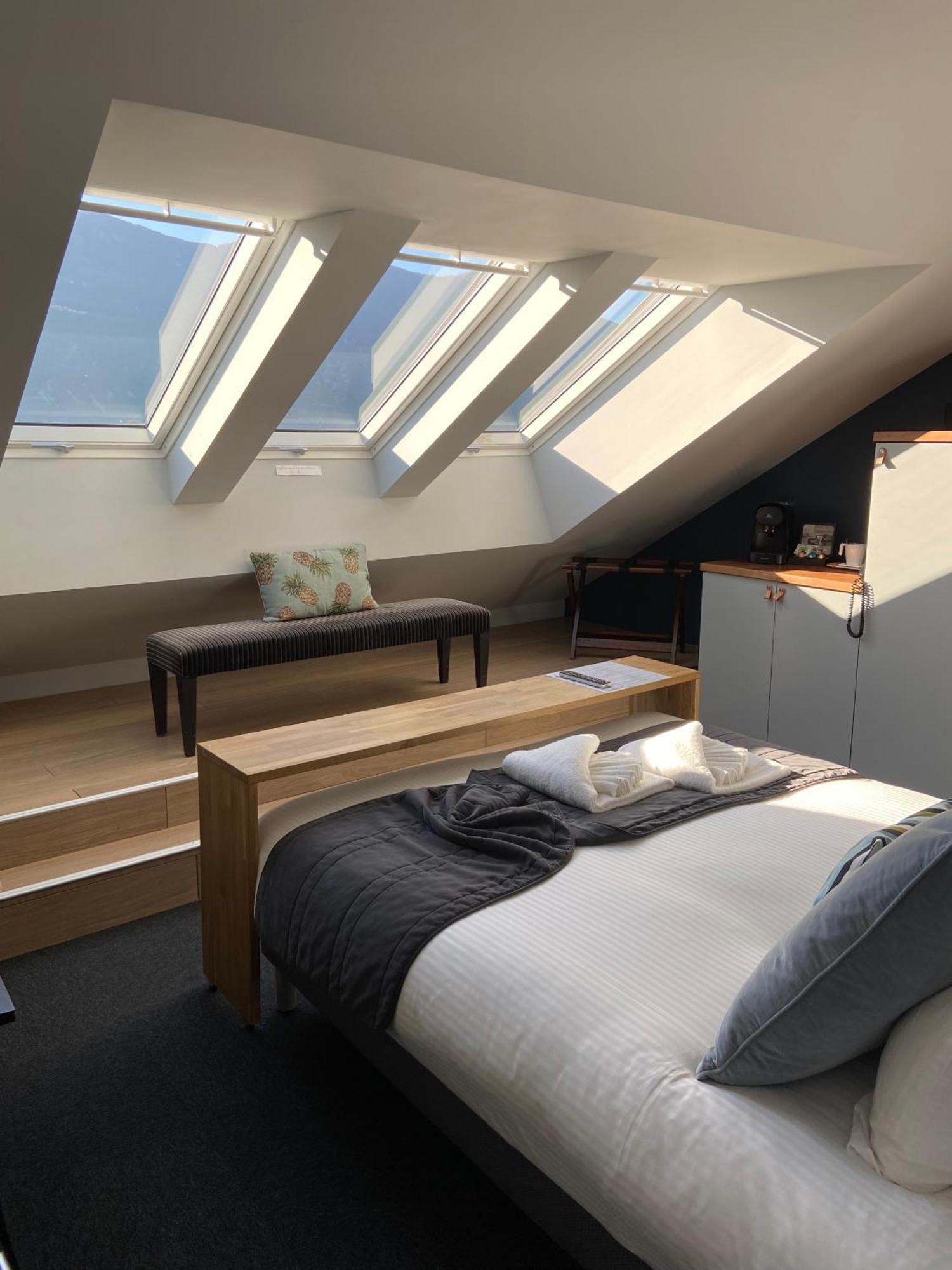 Les Suites Du Lac Aix-les-Bains Szoba fotó