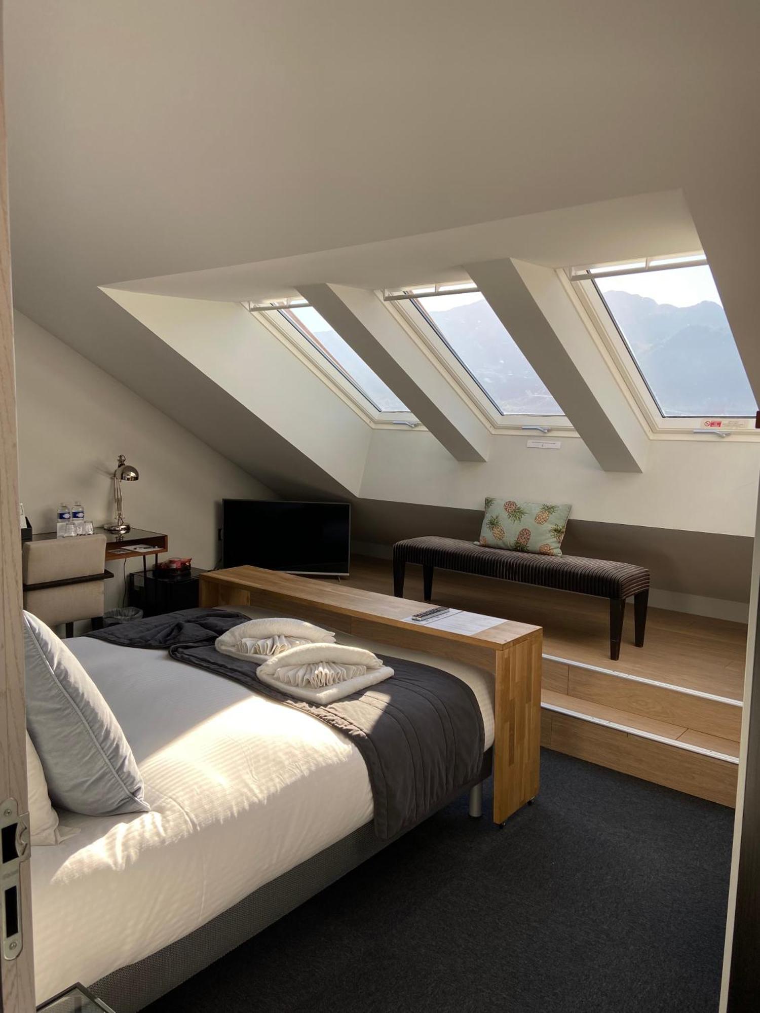 Les Suites Du Lac Aix-les-Bains Szoba fotó