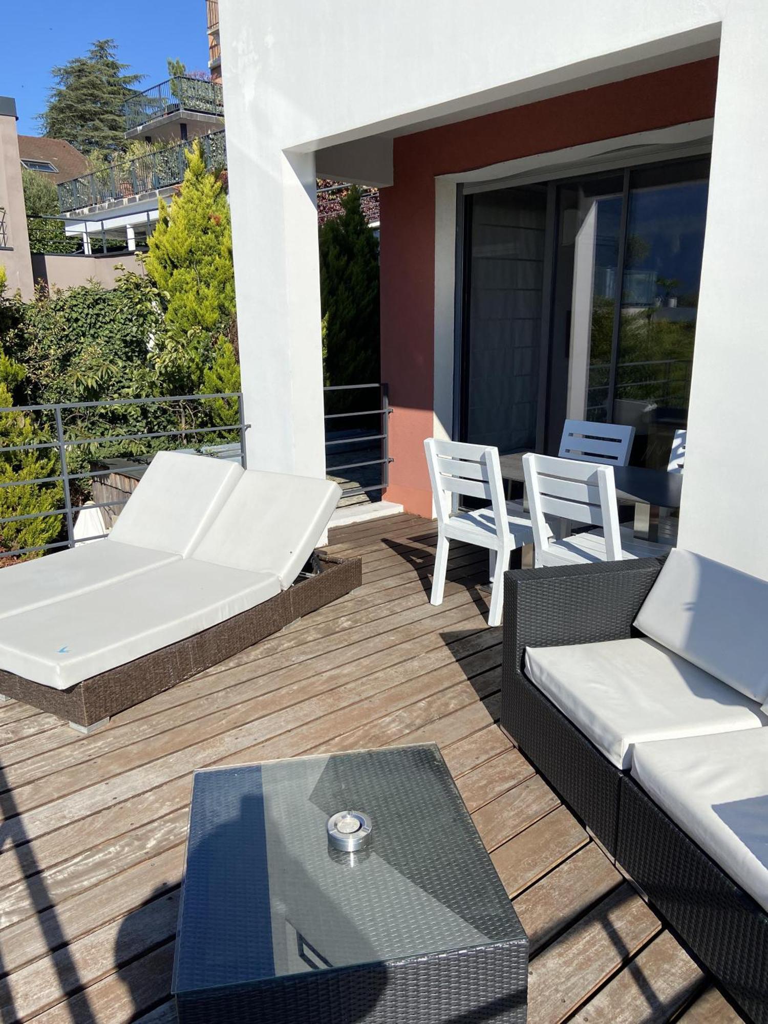 Les Suites Du Lac Aix-les-Bains Szoba fotó